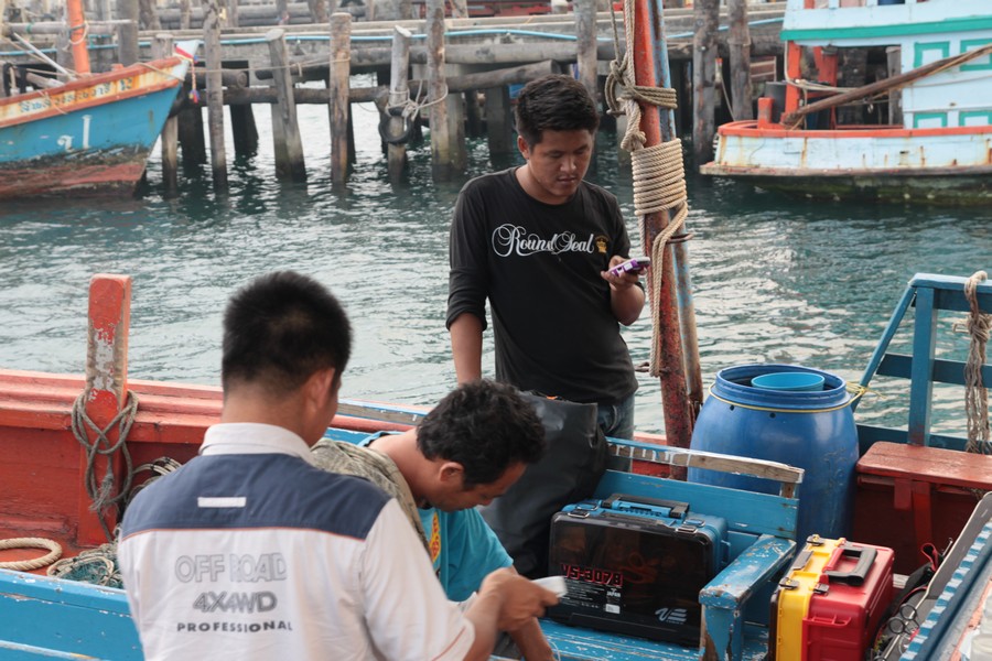 มาถึงเรือกันแระ :grin: :grin: :grin: