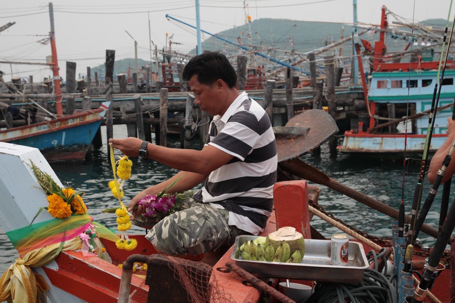  [b]น้าเจประจำตำปหน่งบนบานแม่ย่านางเรือ จัดไป[/b] :grin: :grin: