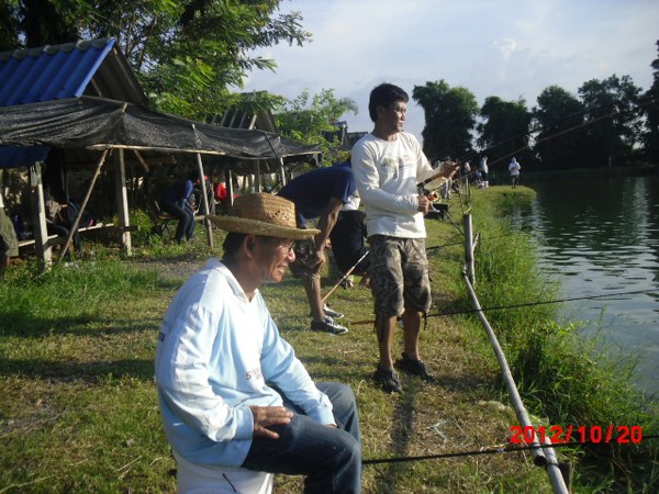ขอบคุณอ.รังสรรคค่ะ :cheer: :cheer: :cheer: :cheer: