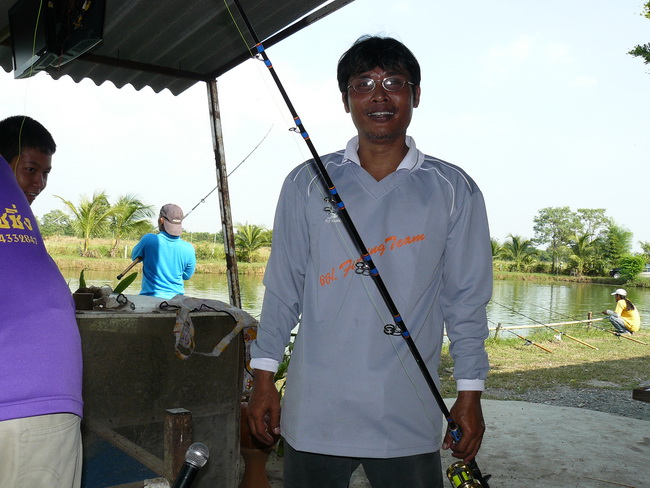 พี่ประทีป เอามาลุ้นๆกันชัดๆซะภาพนะ :love: :grin: :grin: