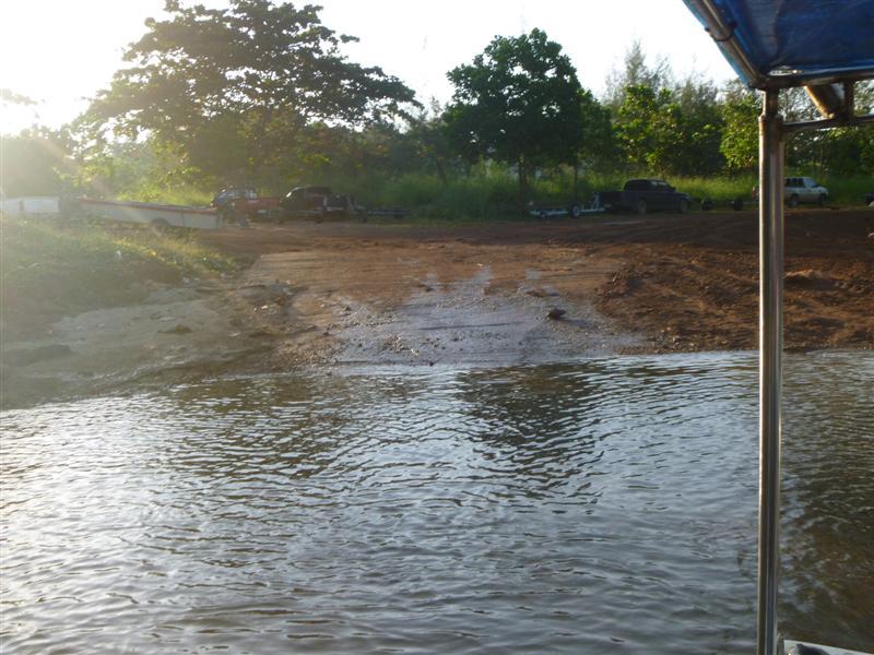 ขนาดมาเช้าเรือยังเยอะเลยคับ
