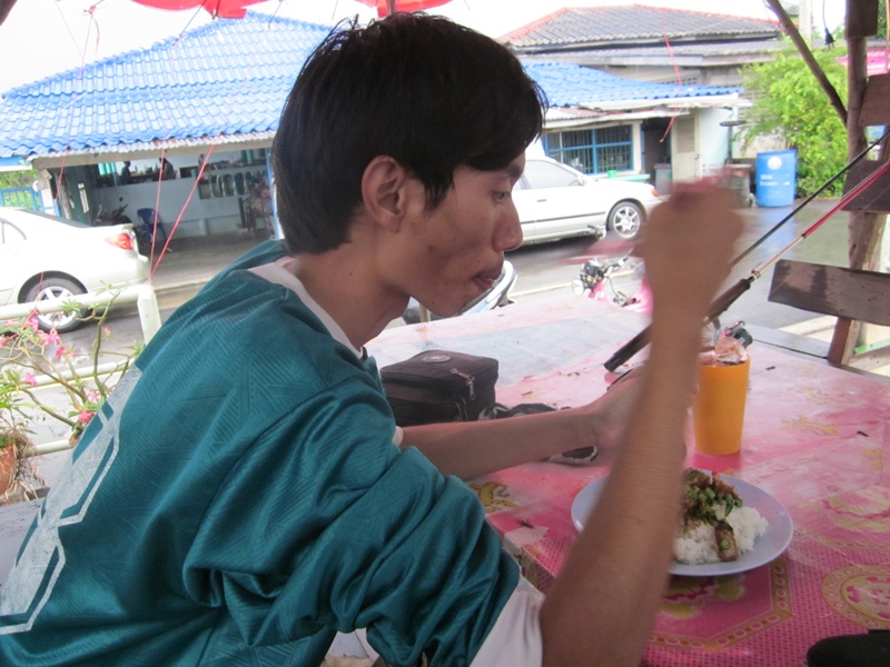  เตรียมตัวไปเรียนเลยน้อง ทางนี้ไว้ให้พี่สอยเอง
 :laughing: :laughing: :laughing: :laughing: :laughi