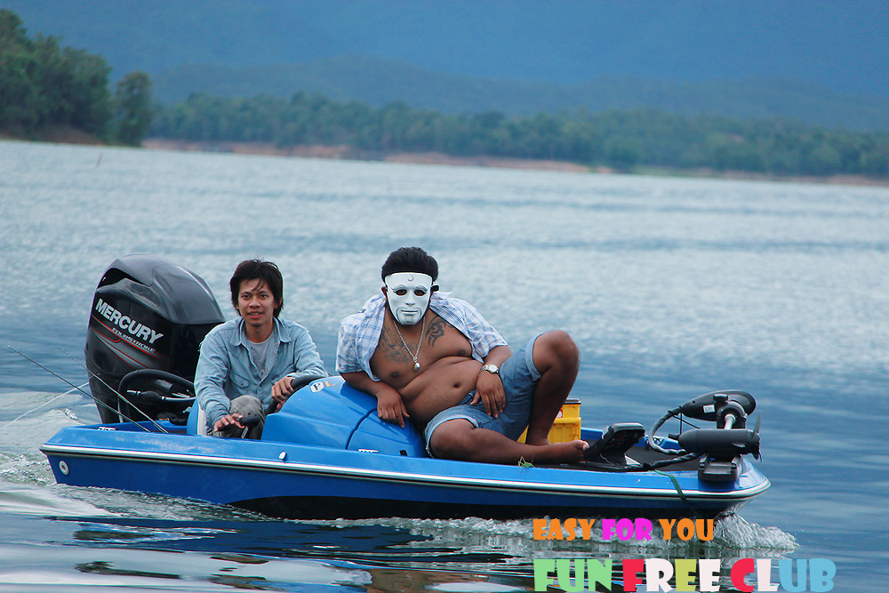 

 :laughing: :laughing:   แห้วกลับมาเลยเพื่อนกุ บอกแล้วมีเรือมันตกปลายากกว่าเดิม         :laughin