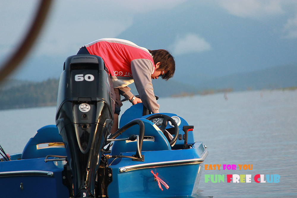 

เช้าอีกวัน กบ เตรียมเรือรอแล้วครับ    :cheer: