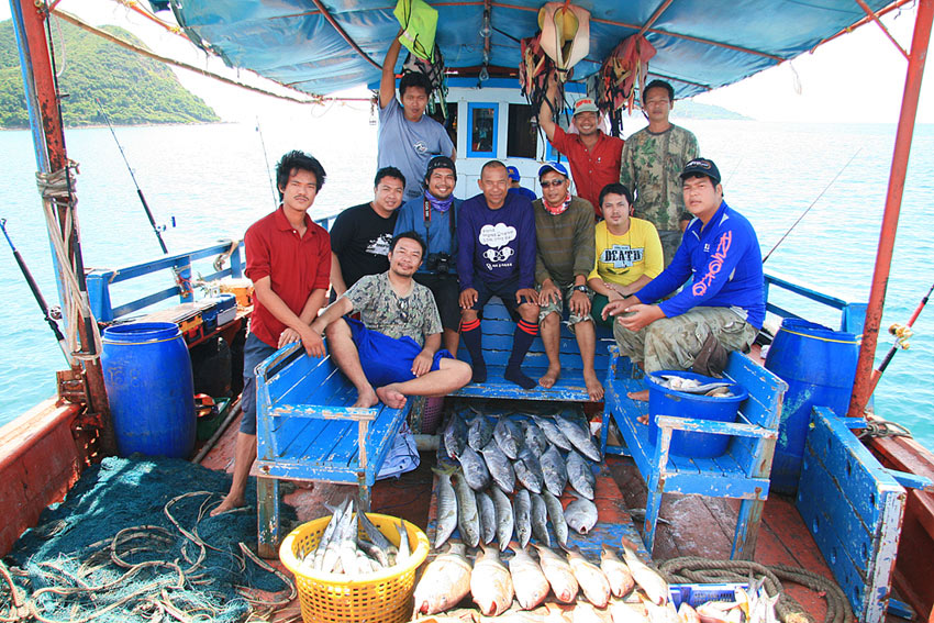 คราวนี้เรียกไต๋เรืองมาเข้าหน้ากล้องด้วย  :smile: