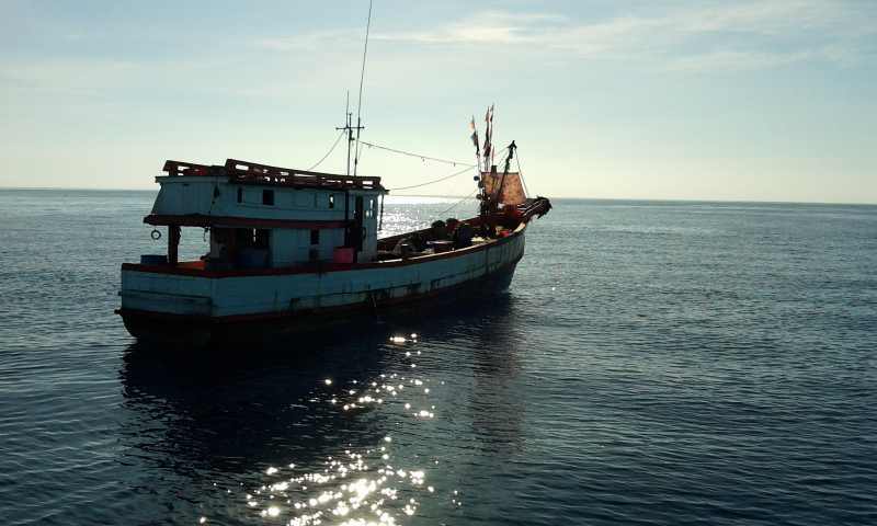 เรือลำที่ 2 ที่มาขอแลกปู