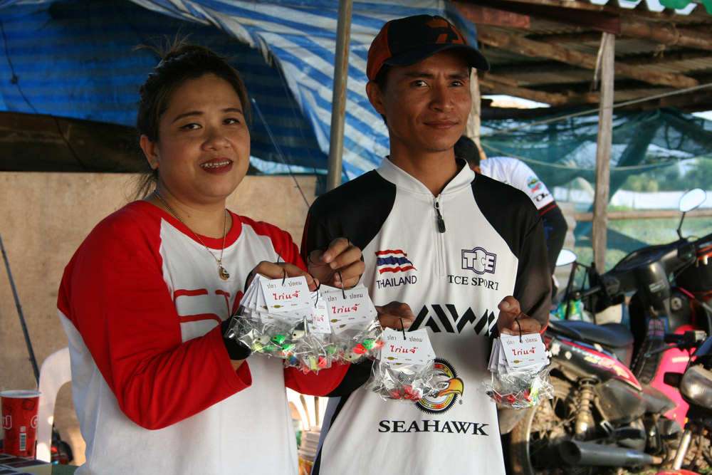  [b]ขอขอบคุณ กระดี่โปรแจ้...(ไก่แจ้)[/b] :prost: