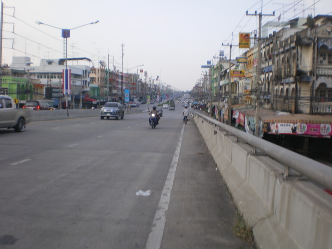 กลับบ้านๆ คราวนี้ขอกลับทางถนนใหญ่ก็แล้วกันนะ. .  :laughing: :laughing: