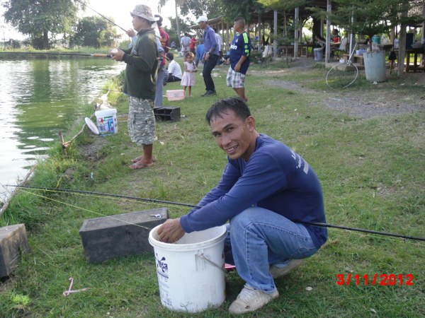 "พี่โจบอก วันนี้เหนื่อยสุดๆครับ" :sick:

+++++++++++++++ขอบคุณค่ะ+++++++++++++++++ :prost: