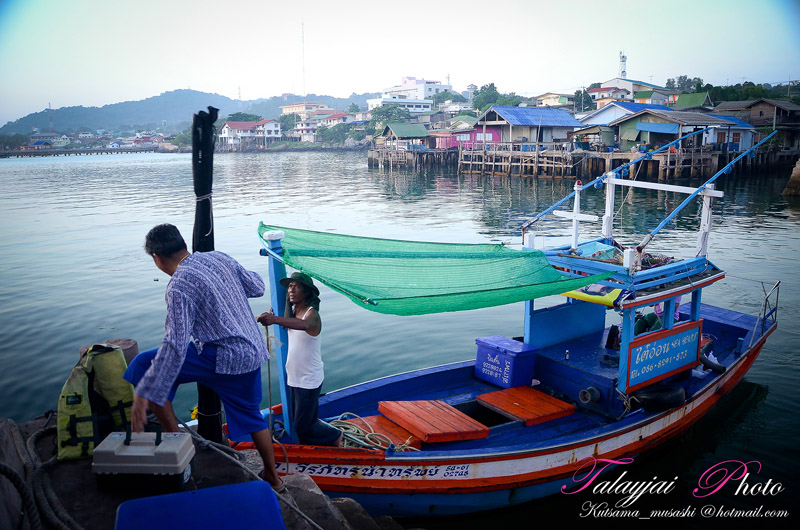  :grin:ขนข้าว ขนของลงเรือกันให้เรียบร้อย วันนี้เรามีลุงตู่มาด้วย......

 :smile: :smile: :smile: :