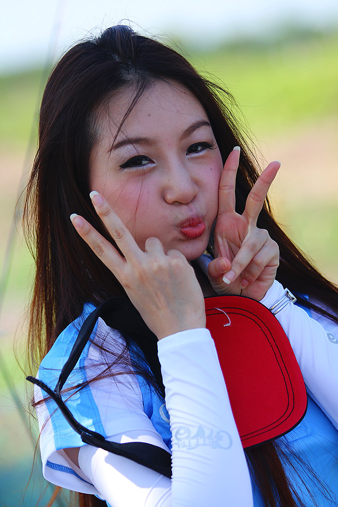 ระหว่างเบรค พาน้องๆไปถ่ายรูปสักนิดดีกว่า อิอิ

คนนี้น้องหมวย น่ารักจริงๆ ลูกครึ่งไต้หวันซะด้วย  :l