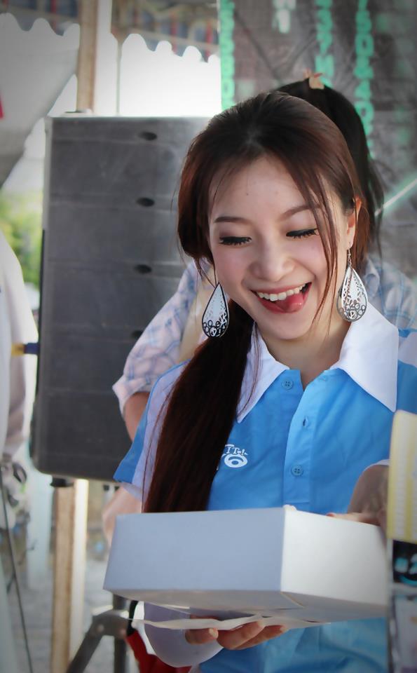 พักเบรคด้วย ภาพน้องหมวยจากกล้องน้าพี ก่อนนะครับ เพราะผมหิวข้าวแล้ว 5555

ภาพนี้ตอนน้องหมวย แอบแกะเ