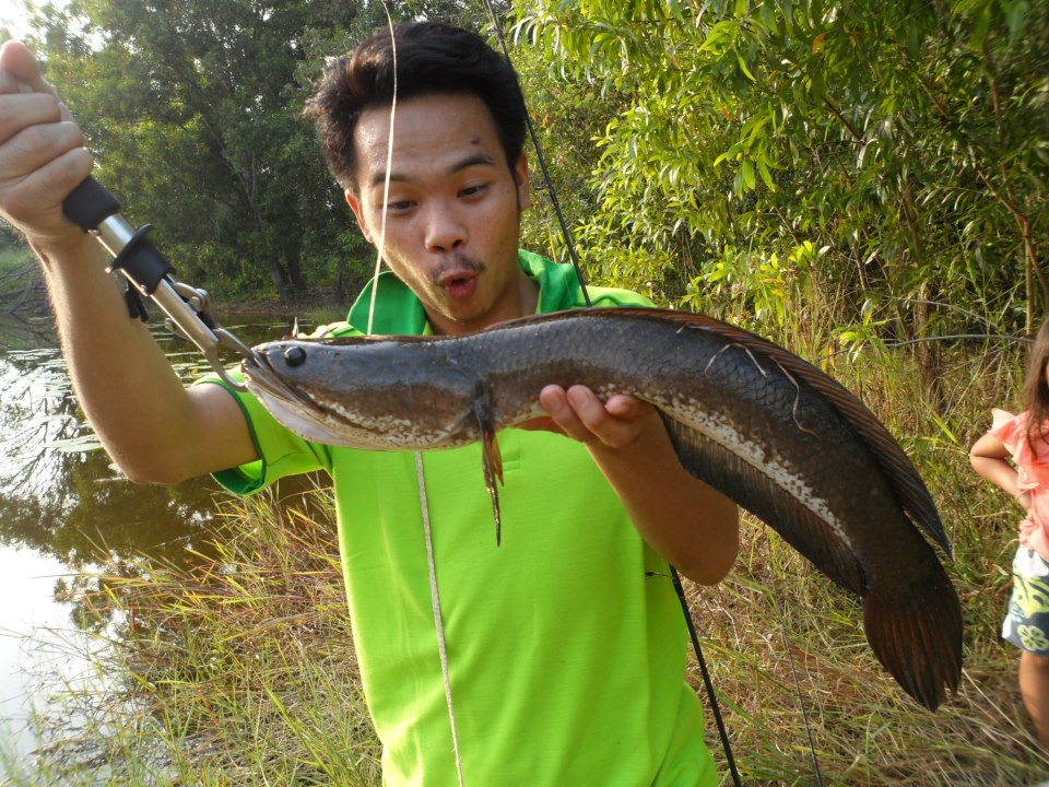รูปนี้โชว์แบบเต็มตัว ได้ไซร์นะเนี้ยย  :cool: :cool: :cool: