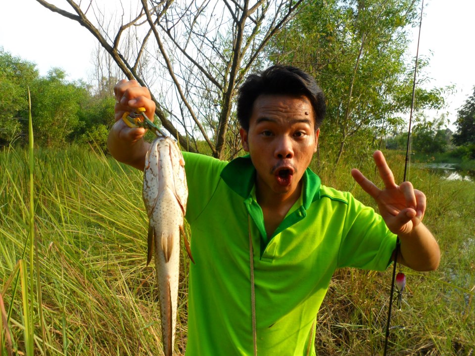 จัดให้อีก1 หล่อๆครับ  :cool: :cool: :cool: