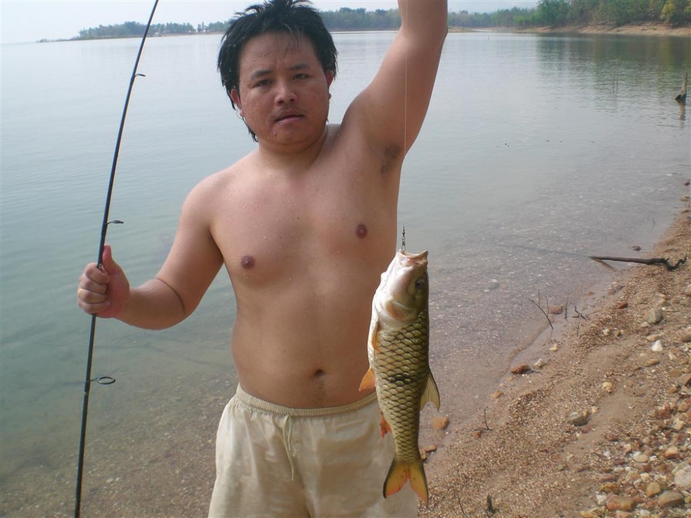 หวัดดีครับ น้าxman_2553 

น้าม้งก็สอยอีกตัวตามกันไปด้วย SPOON สีเงิน เช่นกัน...