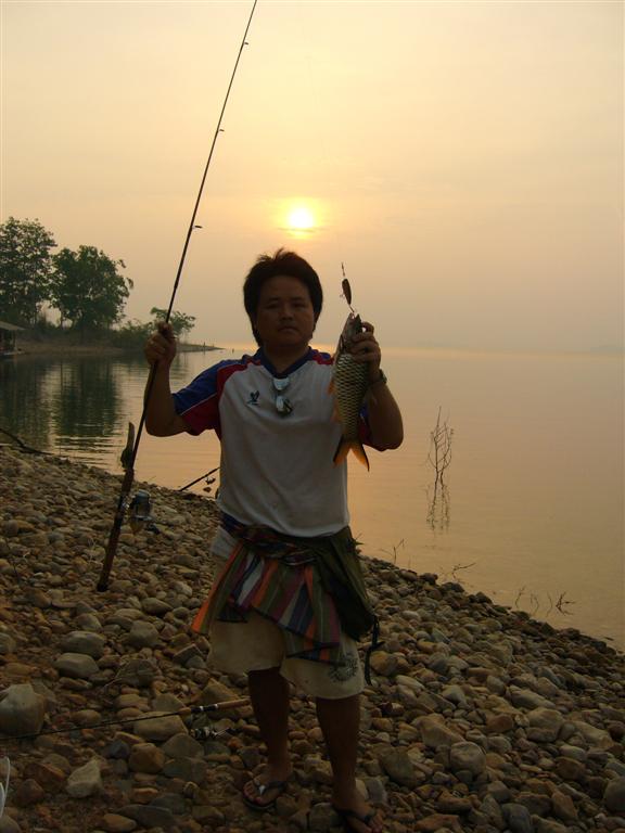 น้าม้ง เอาแต่เช้าเลยนะ...