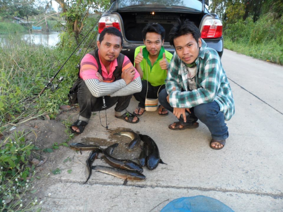 ถ่ายรูปก่อนกลับ ให้ลูกสาวถ่ายให้ 5555+ :grin: :grin: :grin: