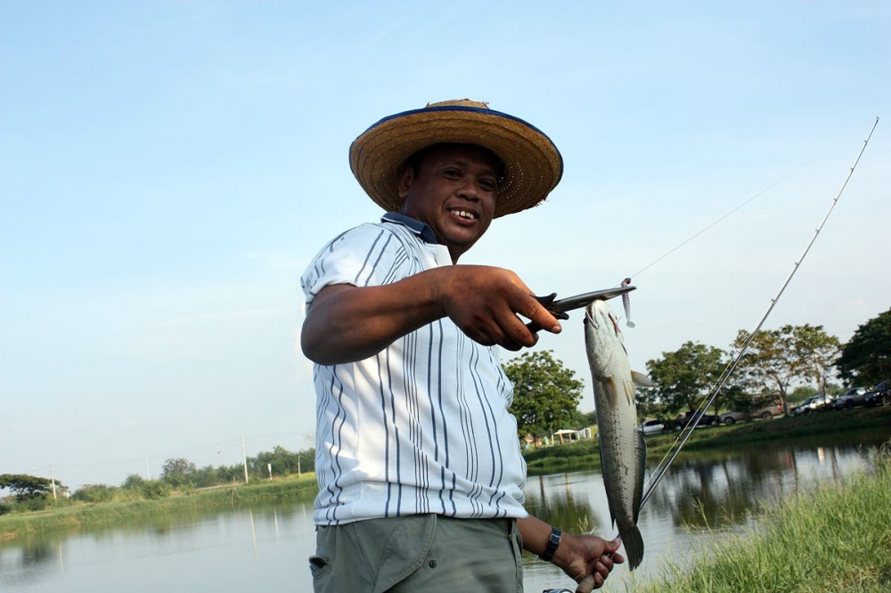 พี่สมศักดิ์อีกแล้ว



 :laughing: :laughing: :laughing: :laughing: