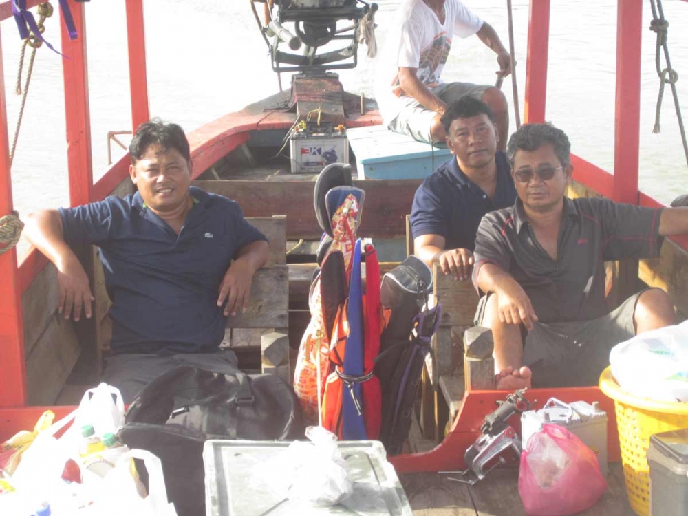 เรือออกแล้วครับ