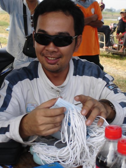 เอาตังมา..เอาบัตรไป :laughing: :laughing:
