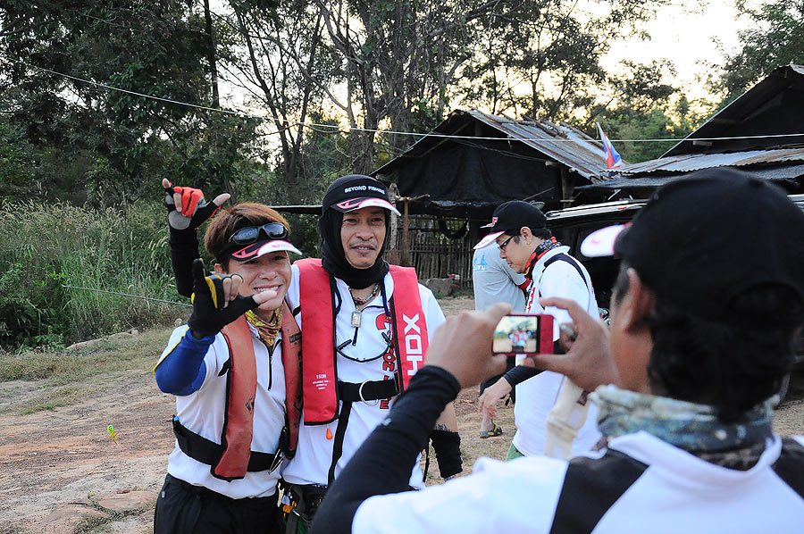 นังต่ายขอถ่ายรุปคู่กับพี่แอ็ด เอ๊ย พี่กุ้งสักใบ :grin: :grin: :grin: