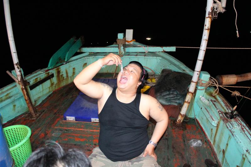 ดูมันทำ  ๆๆๆ   :grin: :grin: :grin: