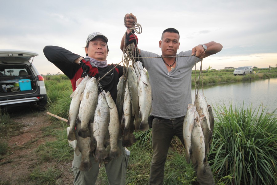  [b]สุดท้ายขอบคุณสมาชิกที่มาร่วมทริพทุกท่านนะครับ วันที่ 2 คงได้เจอกันอีกรับรองว่าใหญ่กว่านี้แยะหนัก