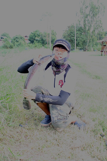 รูปนี้ขอเถอะครับบบ...ใครไม่ชำนาญ..ห้ามลอกเลียนแบบครับบบ...เพราะอาจลิ้นขาดได้ครับบบ...อิอิ :cheer: :c
