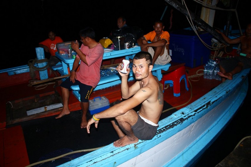  :laughing:...เด็กเรืออดใจไม่ไหวขอส่ะป๋องนึง... :laughing: