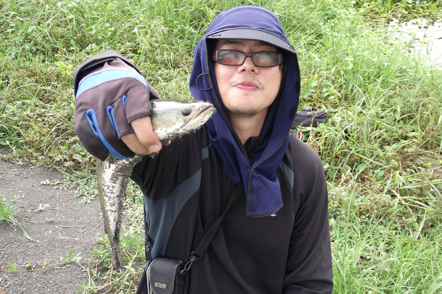 หล่อมากครับ..............เห็นด้วยไหมตาบุ๊ก  :laughing: :laughing: :laughing: :laughing: