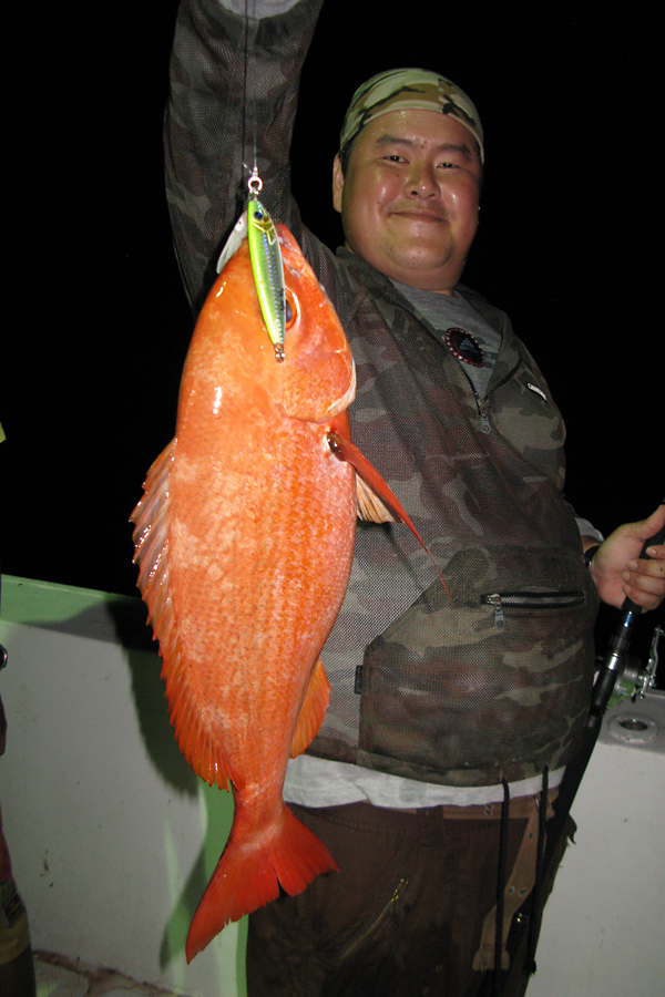 ปลาก็กิน ....ง่วงก็ง่วง ......

ผมทนถ่างขา ....เอ้ย ถ่างตาไม่ไหว .........จิ๊กได้สีทองขนาดเสียงเหง