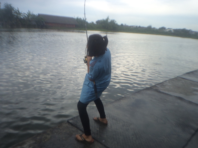 ฝนมาก็หลบฝน ฝนหยุดก็ลุยต่อ :love: :love: :love: :love: :love: