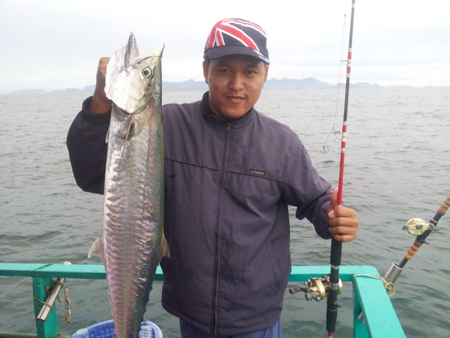 น้าปออัดปลาขึ้นมาได้แล้วเลยขอหล่อซักรูปครับ  :grin: :grin: :grin: