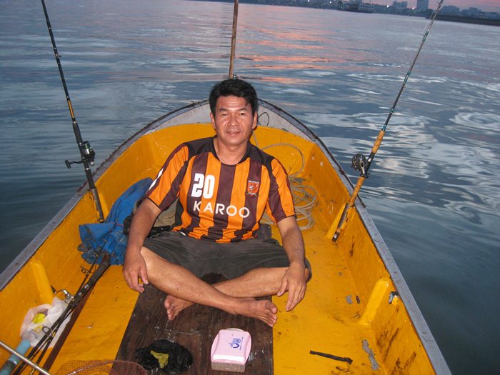 หล่อและอยู่ในใจผมเสมอ :smile: :smile: