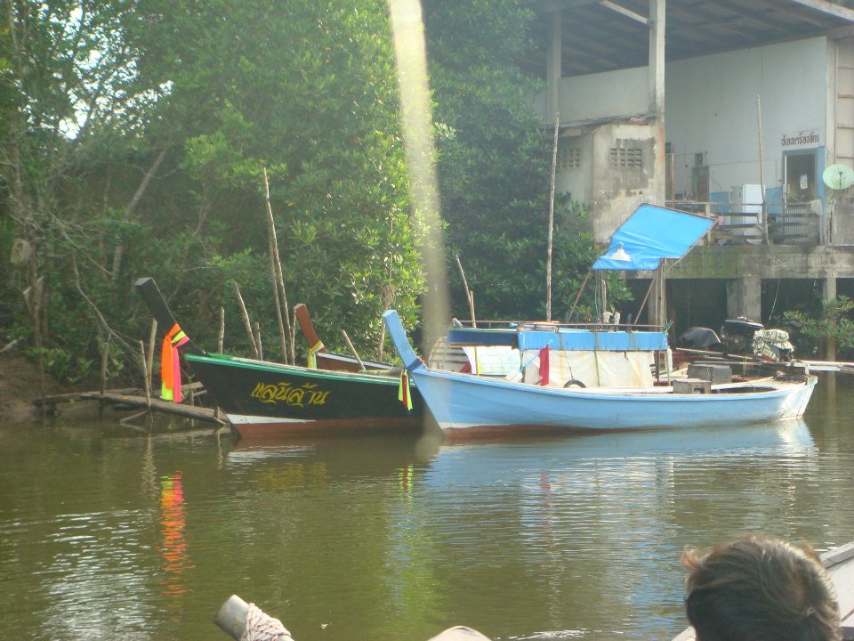 สภาน้องเเสนล้าน  ได้ใหม่ลืมเก่าเลย
