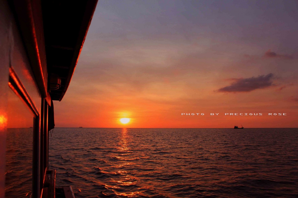 S U N S E T on Fishing Boat at  '' BANG TAO BEACH ''   :love:  :love:  :love: