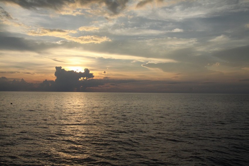  :cheer:...วิ่งเรือยาวยันเช้าเลยครับ... :cheer: