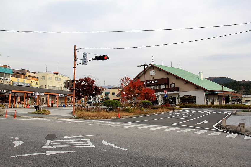 วันที่สองเดินทาง จากอาซากุซะ ไป นิกโก้
นี่เป็นด้านหน้าสถานีนิกโก้
 :smile: :smile: :smile: