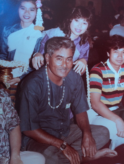 ช่วงที่ร่างกายแกไม่แข็งแรงก็เลยขายเรือลำแรกไป ให้คุณพ่อได้พักผ่อน(หล่อมิใช่น้อนนะพ่อผม) :grin: