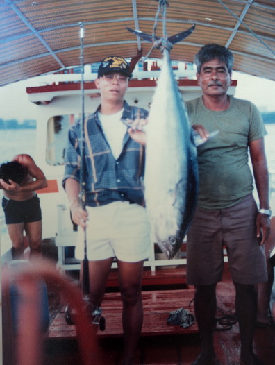 ทูน่าที่เกาะลิ้น พ่อผมจะพูดถึงบ่อยๆ :grin: