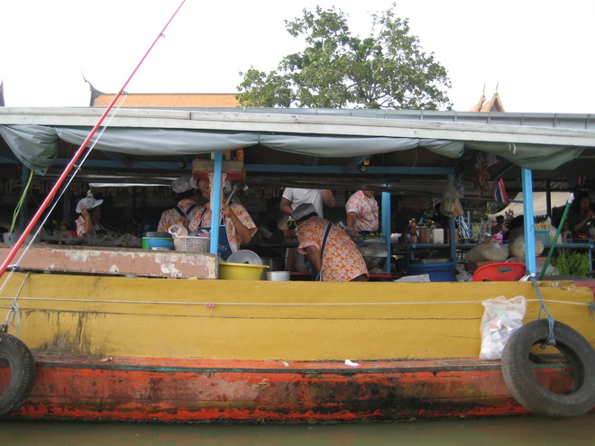 ร้านนี้ละกัน  :laughing: :laughing: