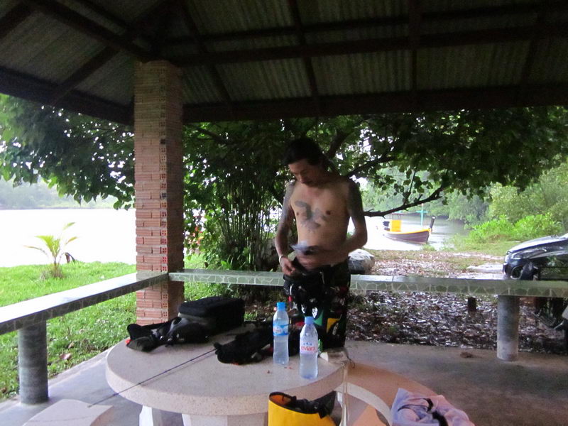 
แม้ฝนจะตก แต่พี่กุ้งเหงื่อออก...เอ้๊ะยังไง............


++++++++++++++++++++++++++++++++++++++