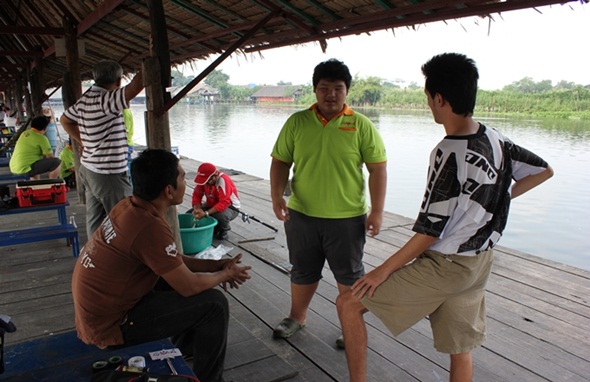 คุยอะไรกัน :laughing: :laughing: :laughing: :laughing: