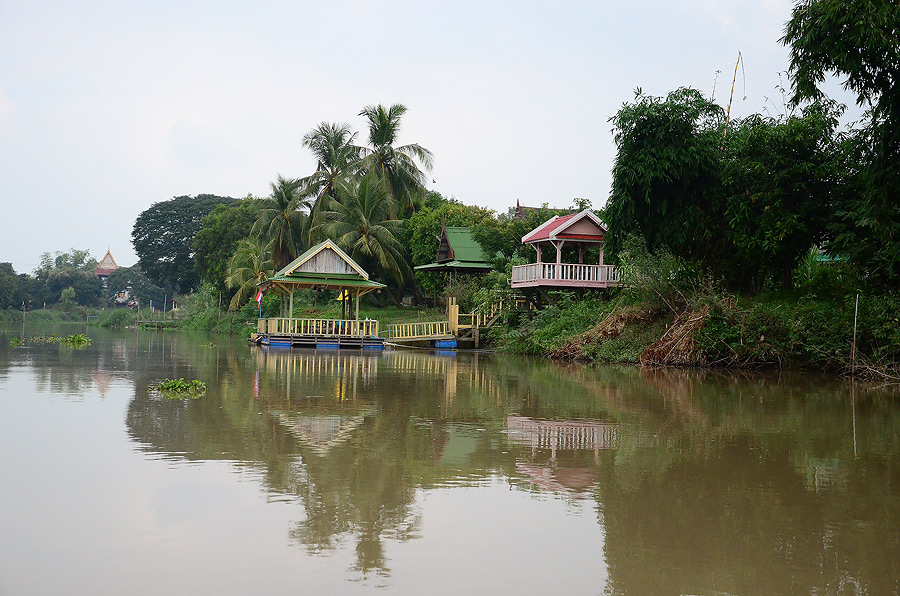 
  [b]ผ่านบ้านใคร ไม่รู้ครับ สวยดี  บรรยากาศเยี่ยม [/b] :smile: :smile: