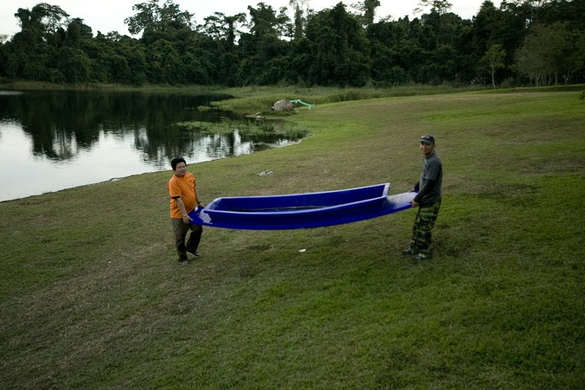 ลากันด้วยภาพนี้ครับ

เรื่องตกปลาน้อยไปหน่อยนะครับ เพราะว่าปลาเขี้ยวมาก ขึ้นน้ำตูมๆ เเต่ตีไปไม่กัดซ