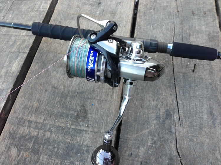 อาวุธของผม   :smile: :smile:

Daiwa New Saltiga 5000

Hots Fake Lez 63 M K-Guide พีอี 3-6 

สา