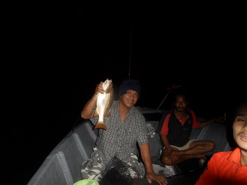 ช่างจุกก็อัดอังเกยขึ้นมาอีก เดี๋ยวนี้เลจันท์ปลาอังเกยเป็นปลารับแขกไปซะแล้ว ปลาสากไม่ค่อยเจอกันเลย  :