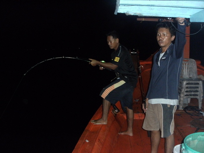  [b]หมายนี้ คันของผมที่อยู่หัวเรือโดนก่อน แต่เอาไม่อยู่วิ่งเข้ากองหลุดไป[/b]

