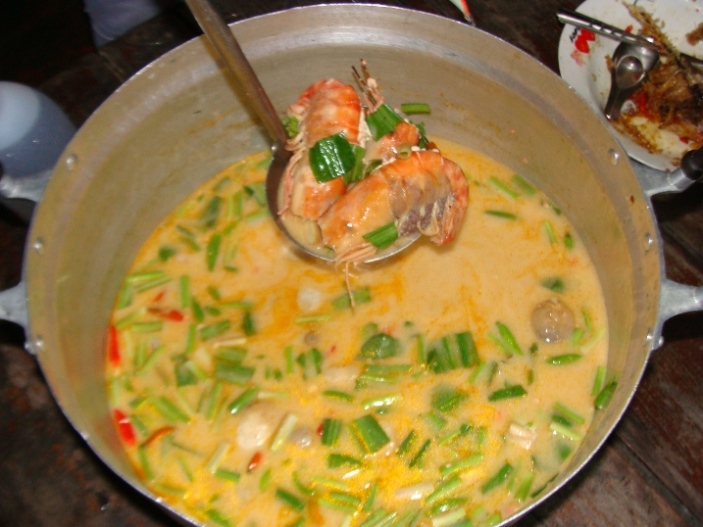 เสร็จแล้วครับ เมนูแรก ต้มยำกุ้งน้ำข้น  :love: :umh: :umh: