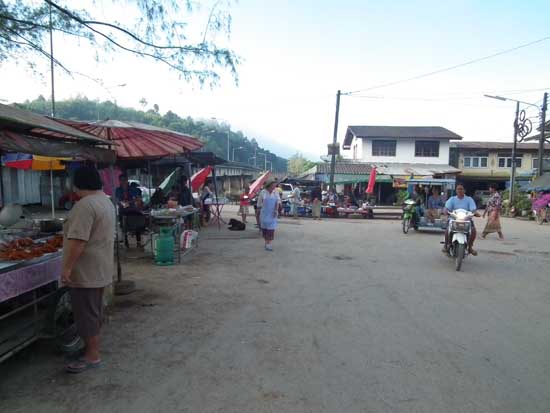 แนะนำตลาด กม.30 แถวบ้านไต๋หน่อยนะครับ